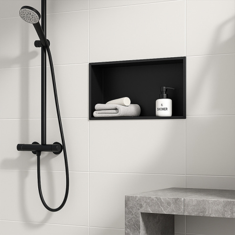 PÓŁKA ŁAZIENKOWA WNĘKOWA IGA Z KOŁNIERZEM CZARNA 60X30X10 CM