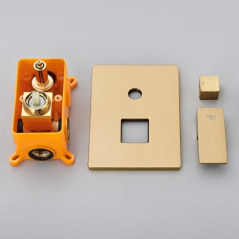 BATERIA PRYSZNICOWA PODTYNKOWA Z DESZCZOWNICĄ KAREN ZŁOTA SZCZOTKOWANA