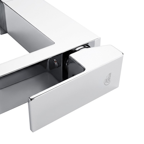 BATERIA UMYWALKOWA ŁAZIENKOWA NISKA NABLATOWA STOJĄCA KRAN CHROM PERLATOR F211A