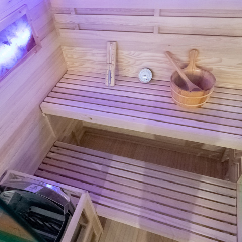 SAUNA FIŃSKA WYSOKOTEMPERATUROWA Z PIECEM LARK3/HARVIA 4,5KW 3-4 OSOBOWA 140x150 CM