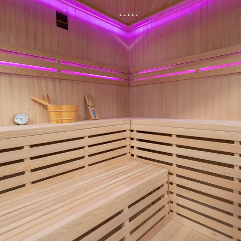 SAUNA FIŃSKA WYSOKOTEMPERATUROWA Z PIECEM OSLO6/HARVIA 8KW 5-6 OSOBOWA 200x200 CM