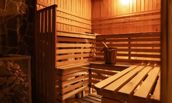 Sauna fińska a sauna parowa - różnice i podobieństwa