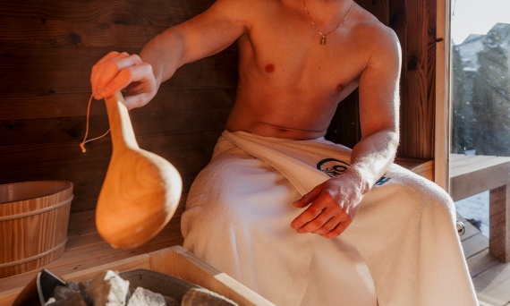 Sauna i trening: Dlaczego regeneracja jest tak ważna jak wyciskanie na ławce?