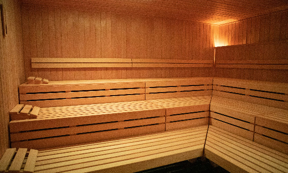 Jak korzystać z sauny infrared? Przewodnik po właściwościach i przeciwwskazaniach